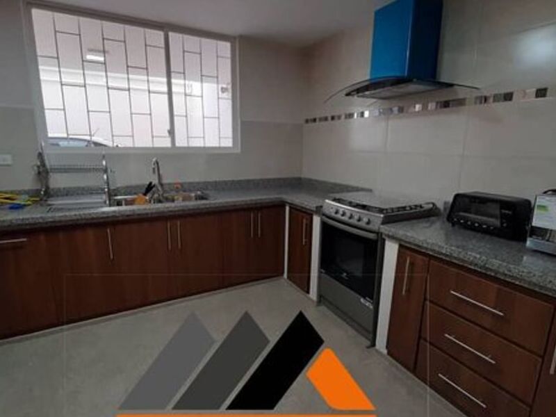 Remodelación cocina moderna Merizalde Ecuador