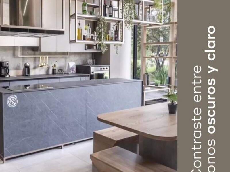 Cocina moderna tonos oscuros Pelikano Ecuador