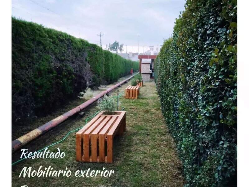 Jardin con banca macetero GERCONS Ecuador