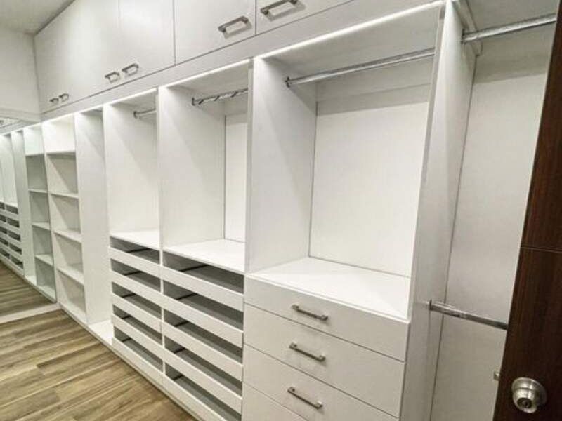 Closet amplio blanco Madefin