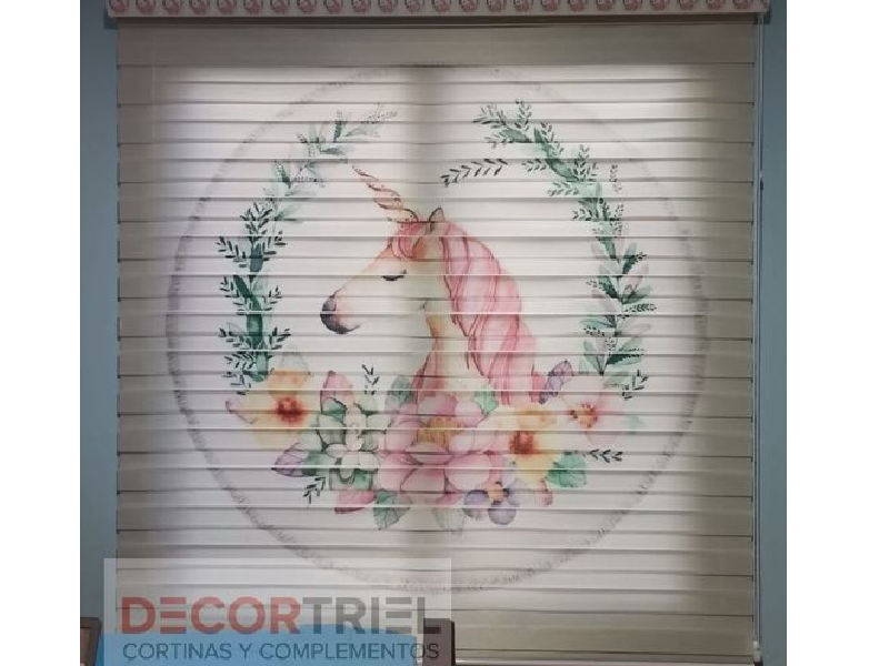 Cortina zebra con diseño Ecuador