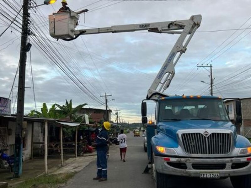 Mantenimiento eléctrico cnel ecuador