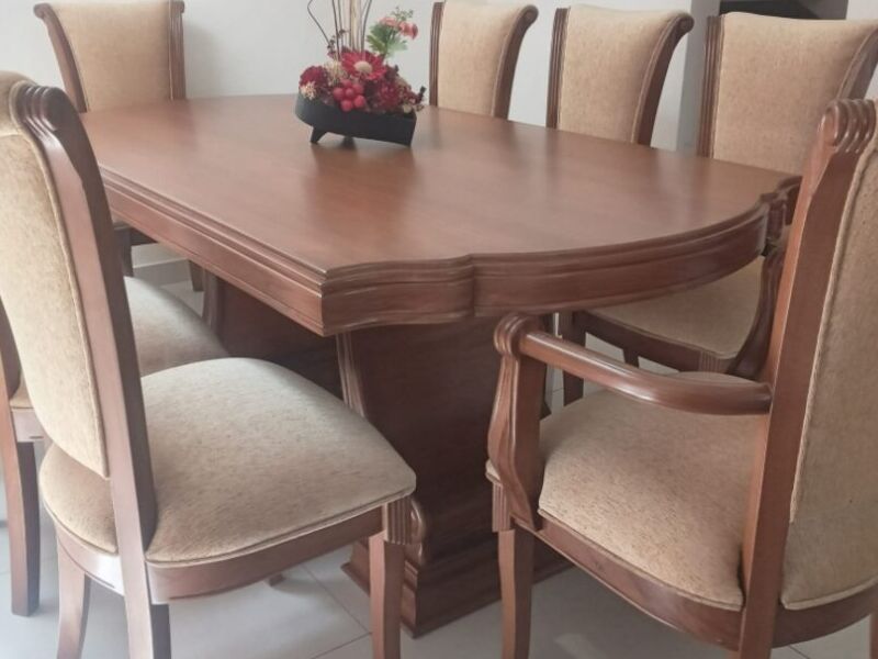 Comedor clásico de 8 puestos