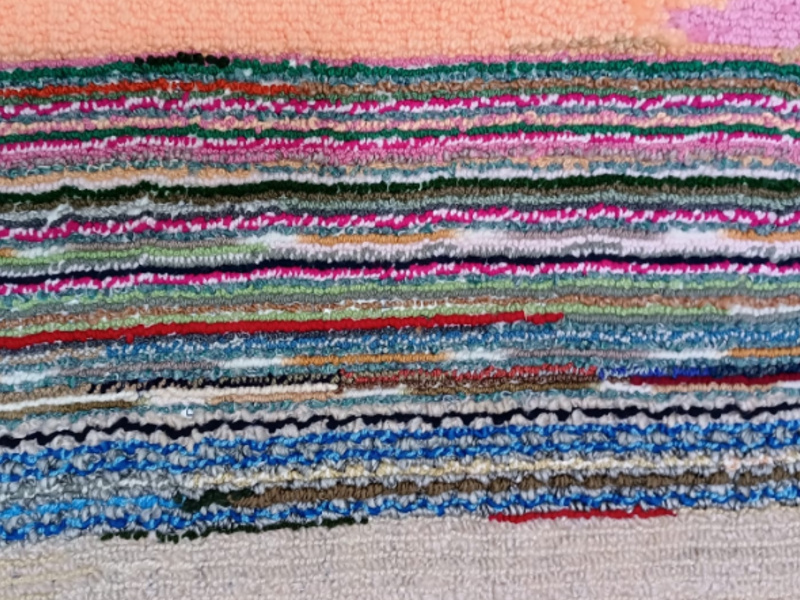 Alfombra tono oscuro