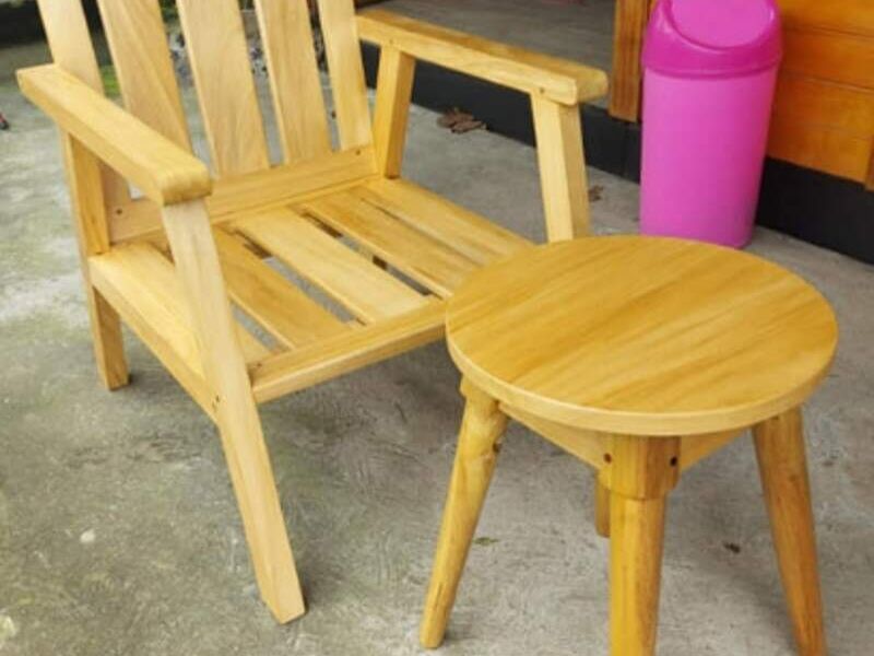Sillón para juego de sala en madera