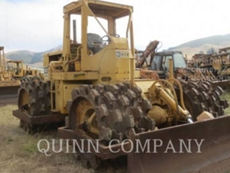 Tractores topadores Caterpillar 4 Quito