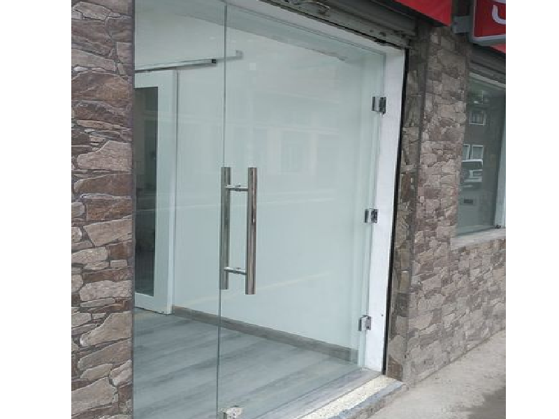 Puerta con bisagras en acero inox Ecuador