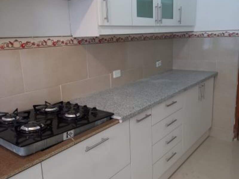 muebles de cocina blancos en ecuador