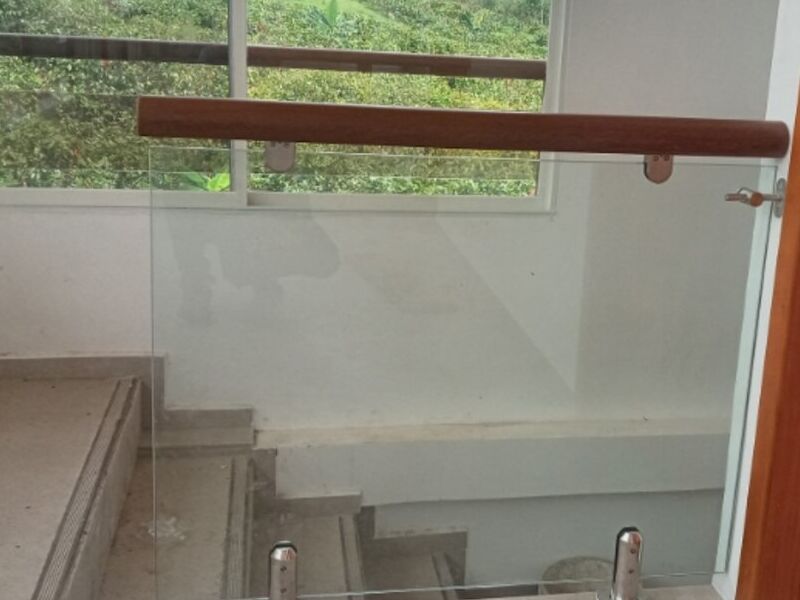 pasamano vidrio templado