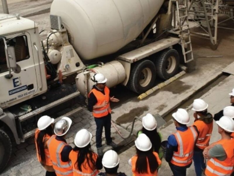 Manejo y Dirección de Proyectos Latacunga