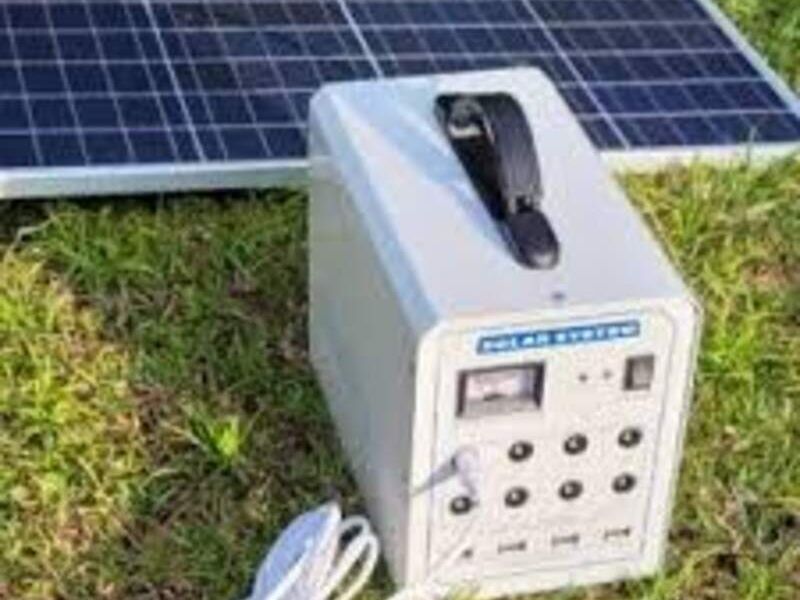 Generador solar con paneles incluidos, estación de generadores de energía  portátil de 12000 mAh con 3 lámparas LED, generador de energía solar de