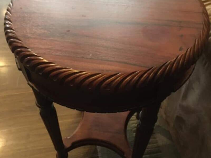 mesa pequeña redonda