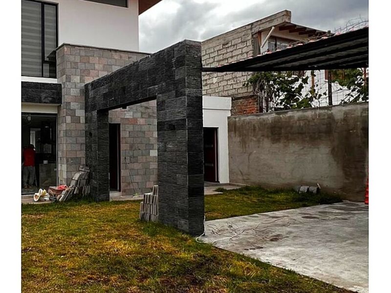 ARQUITECTURA CASA BALCON ECUADOR