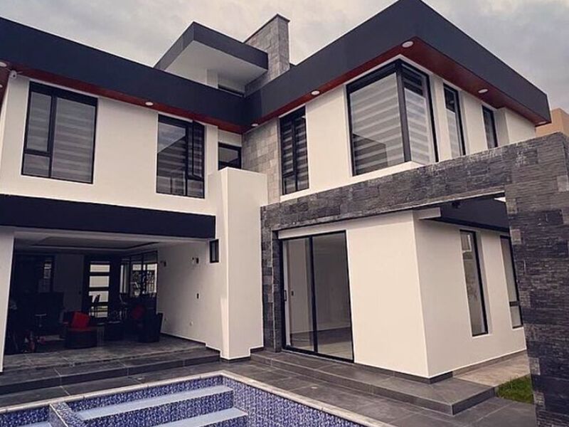 ARQUITECTURA CASA PISCINA ECUADOR