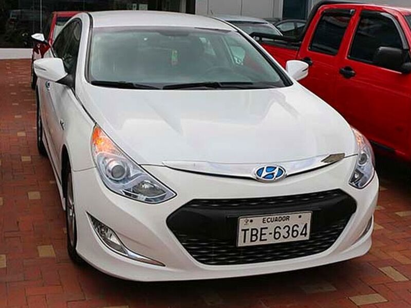 Hyundai sonata hibrido Ambato