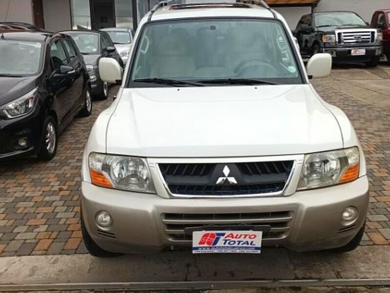 Mitsubishi montero blister Ecuador