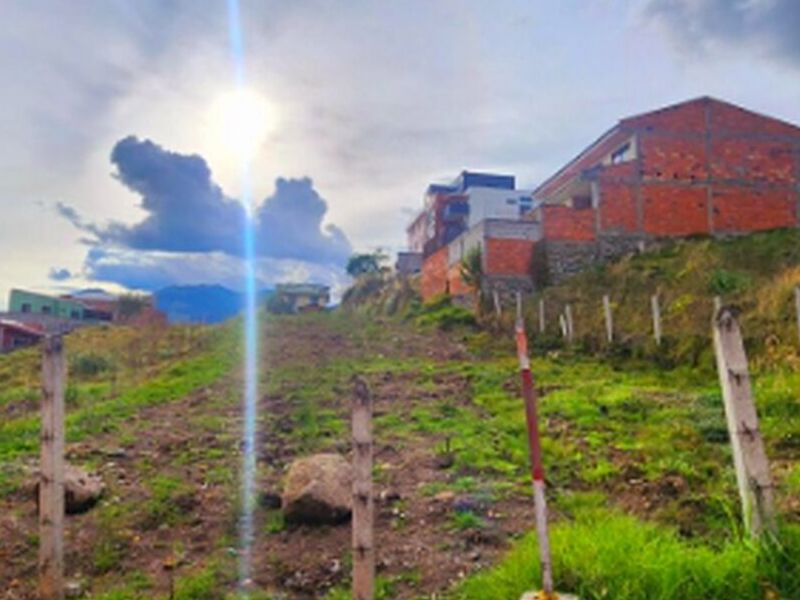 Terreno en venta en calle de Sarar