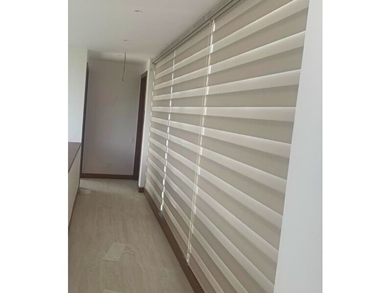 CORTINAS ROLLER BLANCAS ECUADOR