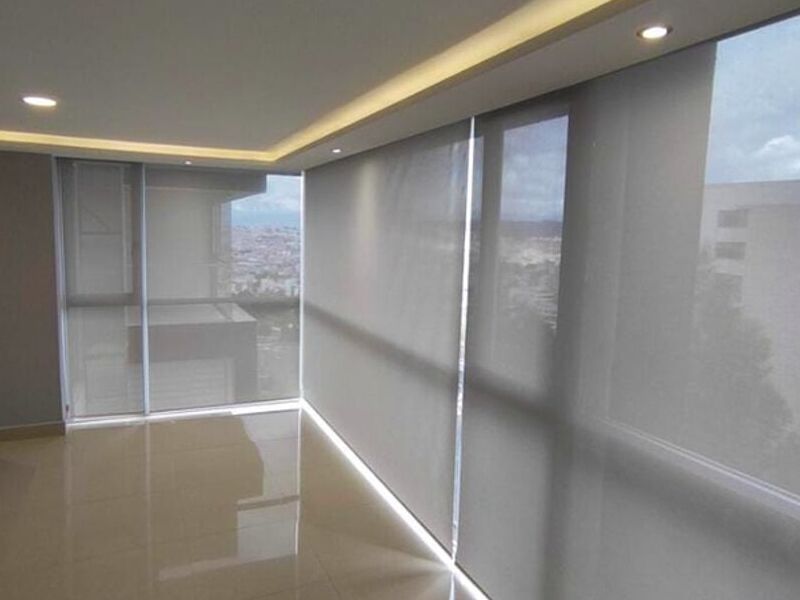 CORTINAS GRISES ROLLER ECUADOR