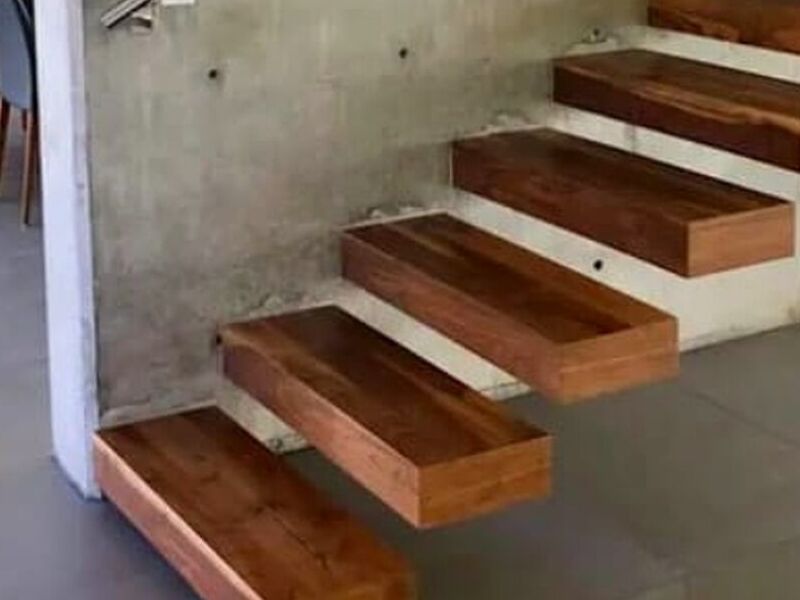ARQUITECTURA GRADAS ELEGANTES ECUADOR