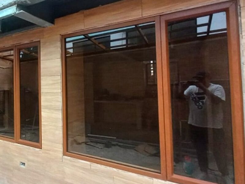 Ventana alumino cafe Quito