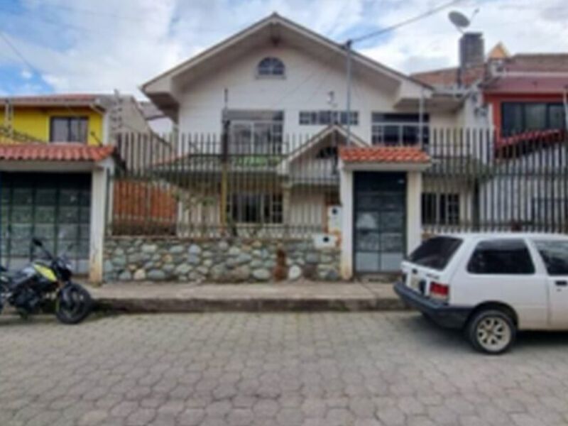 Casa en cdla. Carlos Crespi