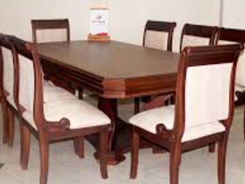Comedor Roble Quito