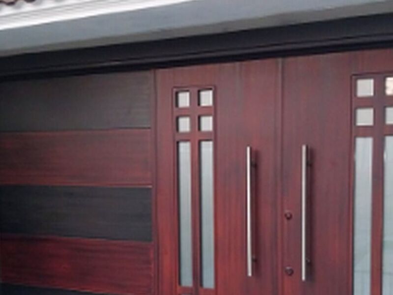 Puerta Garaje Elegante Ecuador
