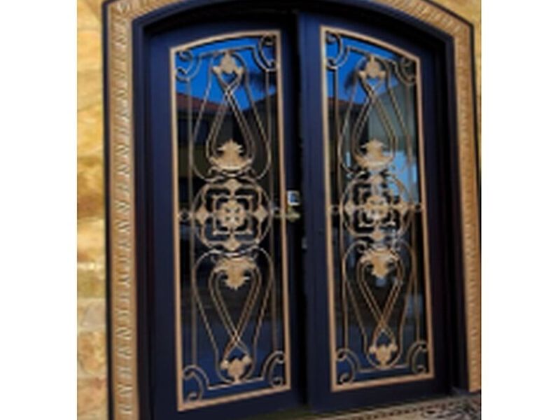 Puerta Metálica Modelo Clásico Ecuador