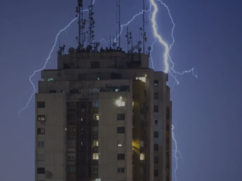 Instalación pararrayos ecuador