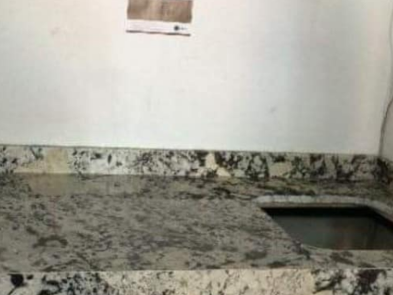 MESÓN GRANITO ESMERALDAS