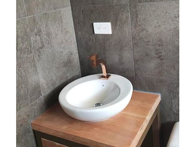 ARQUITECTURA BAÑOS ECUADOR