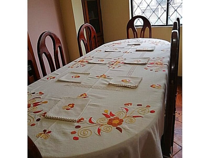 Mantel de mesa flores varios colores Ibarra