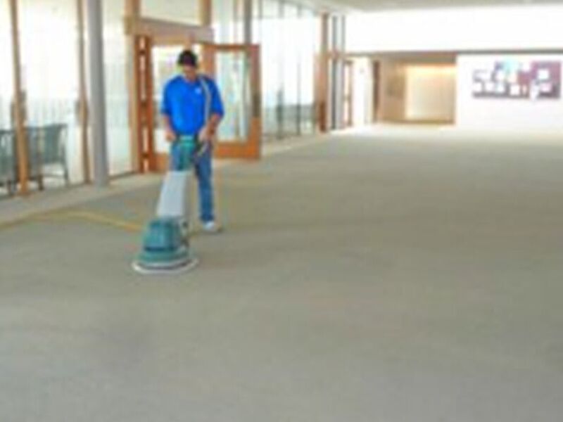 LIMPIEZA DE PISOS Y ALFOMBRAS