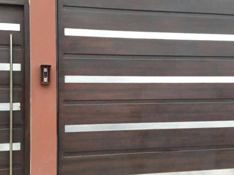 PUERTA ALUMINIO MANABÍ