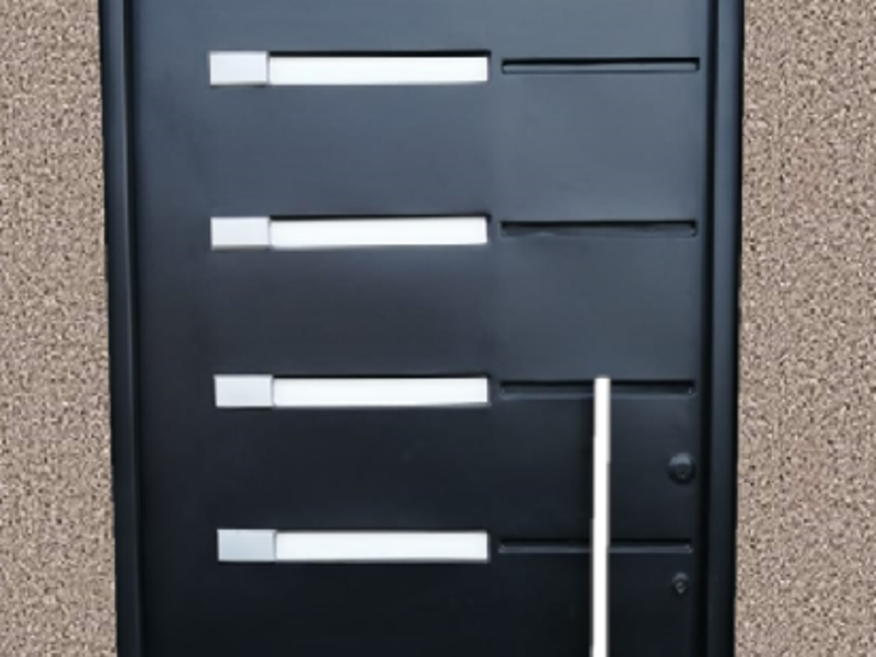 PUERTA ALUMINIO CUENCA