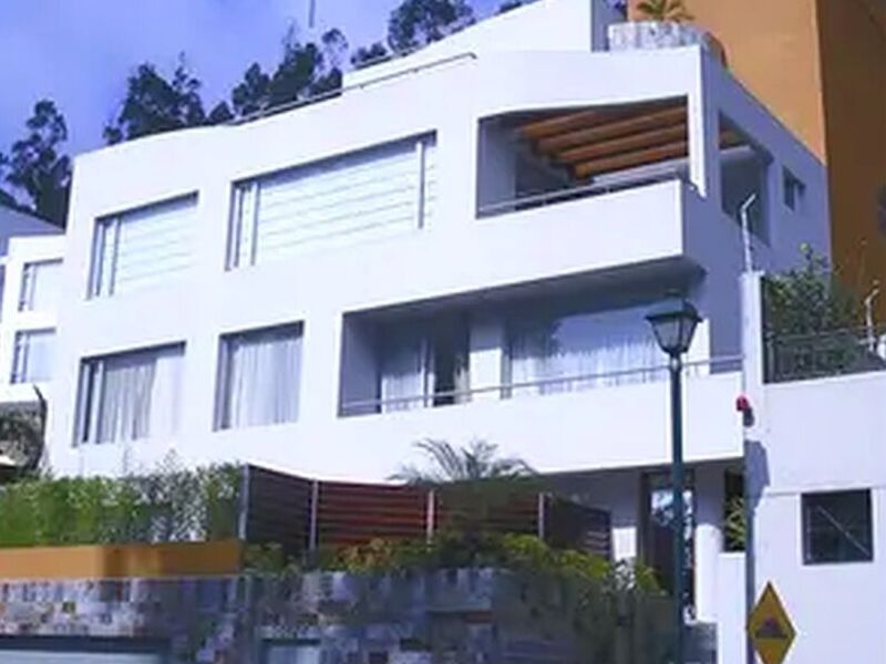 EDIFICIO PLATEUS ECUADOR