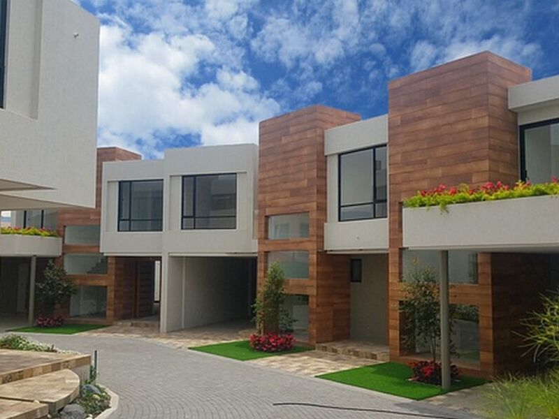 CONJUNTO AURORA ECUADOR