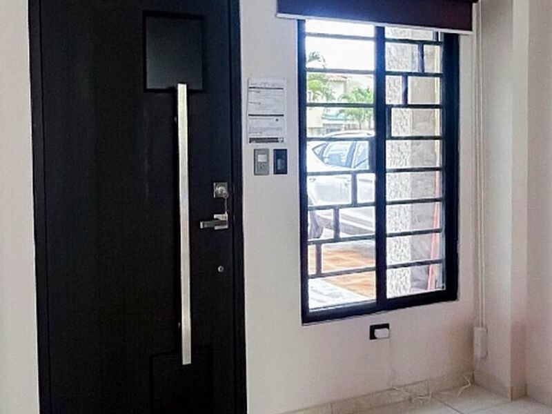 Puerta metalica Guayaquil