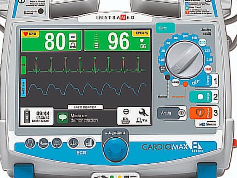 Desfibrilador monitor cardioversor Quito