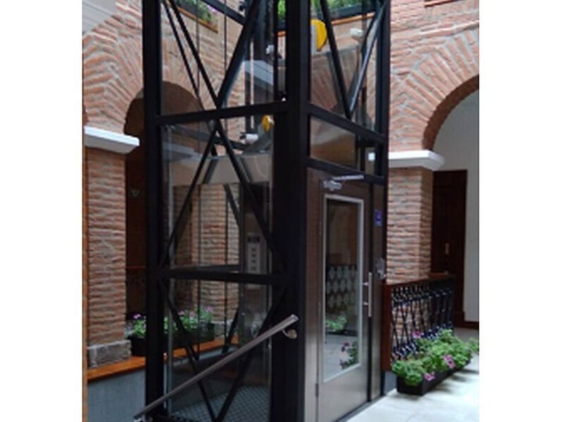 Ascensor semiautomatico Ecuador 