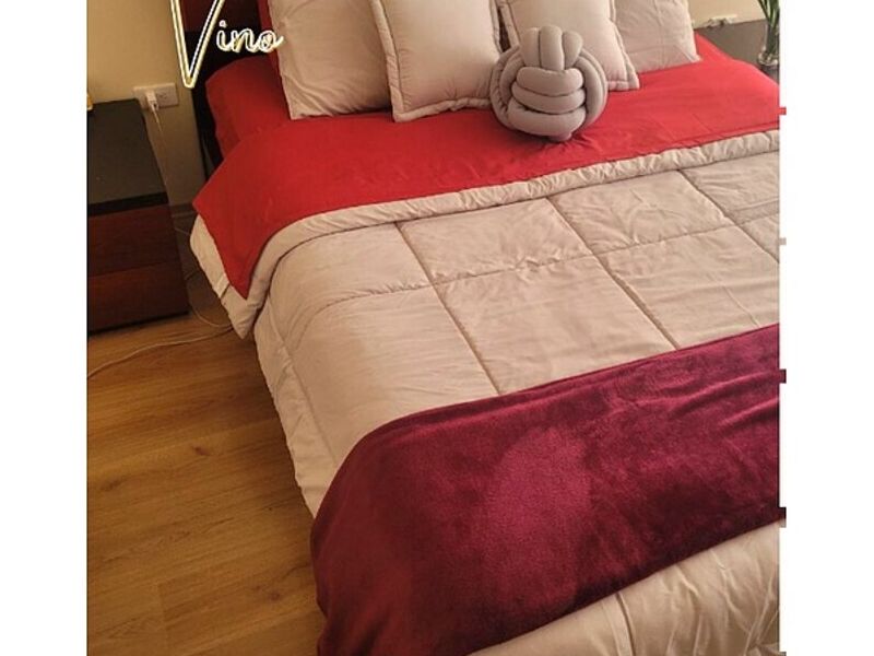 Cobertor vino gris Ecuador 