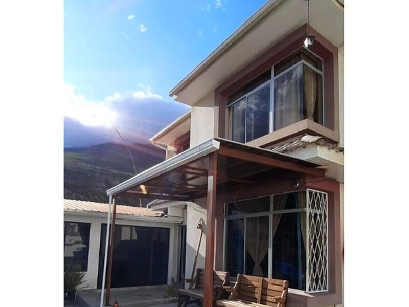 Pérgola Policarbonato Ecuador