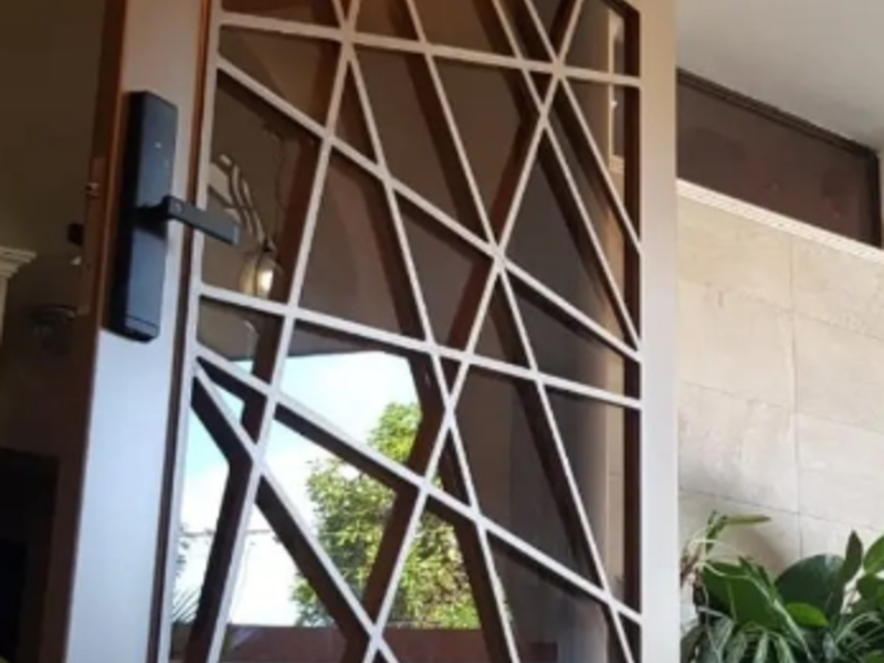 PUERTA HIERRO ECUADOR