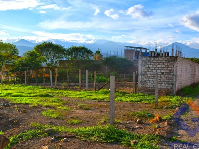 Terreno con 2 frentes en Catamayo