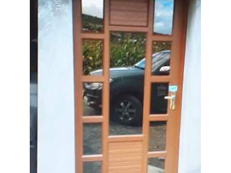 Puerta Batiente Aluminio Pelileo
