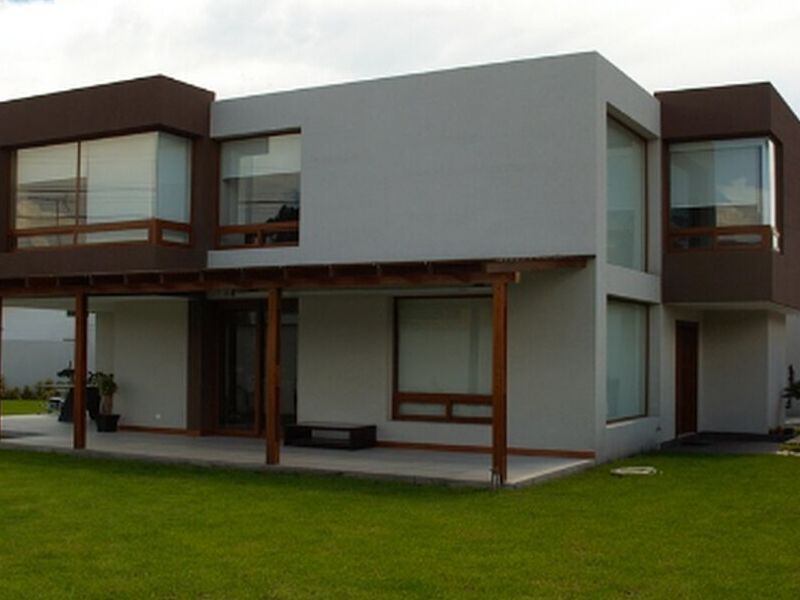 CONSTRUCCIÓN CASA LUMBISI ECUADOR
