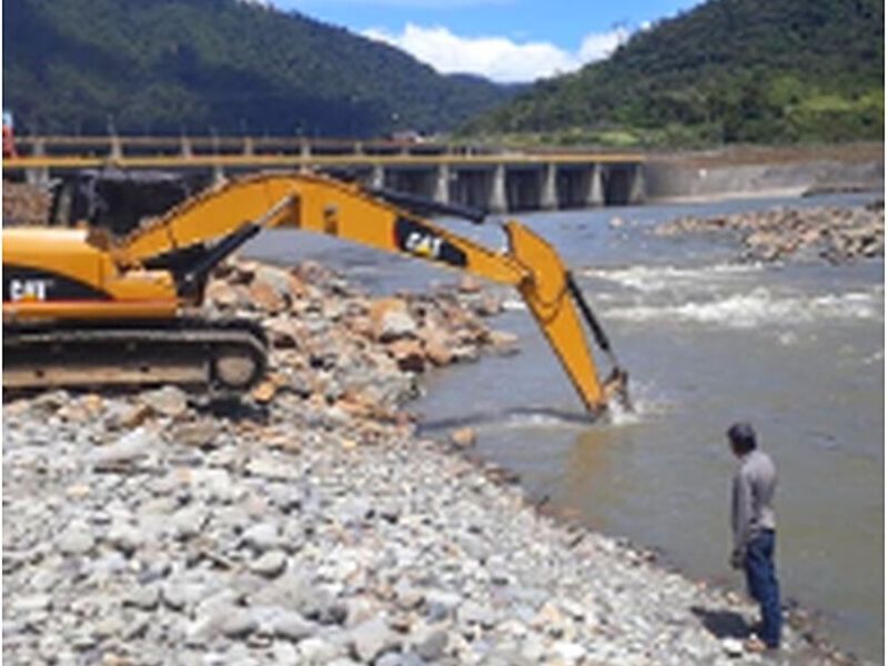 PUENTE CARROZABLE DEL RÍO COCA ECUADOR