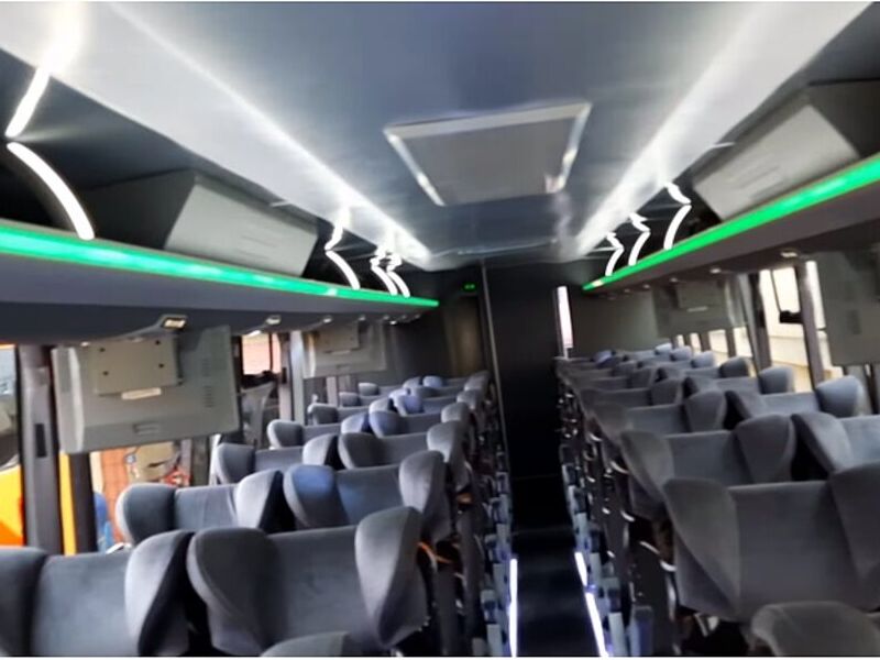 Mantenimiento iluminación carrocería Ambato 
