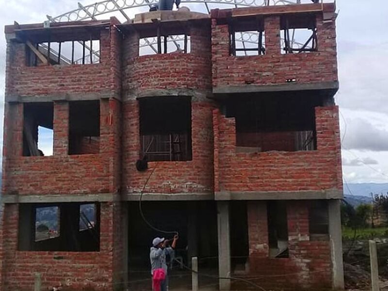 Construcción Vivienda Tres Pisos Ecuador
